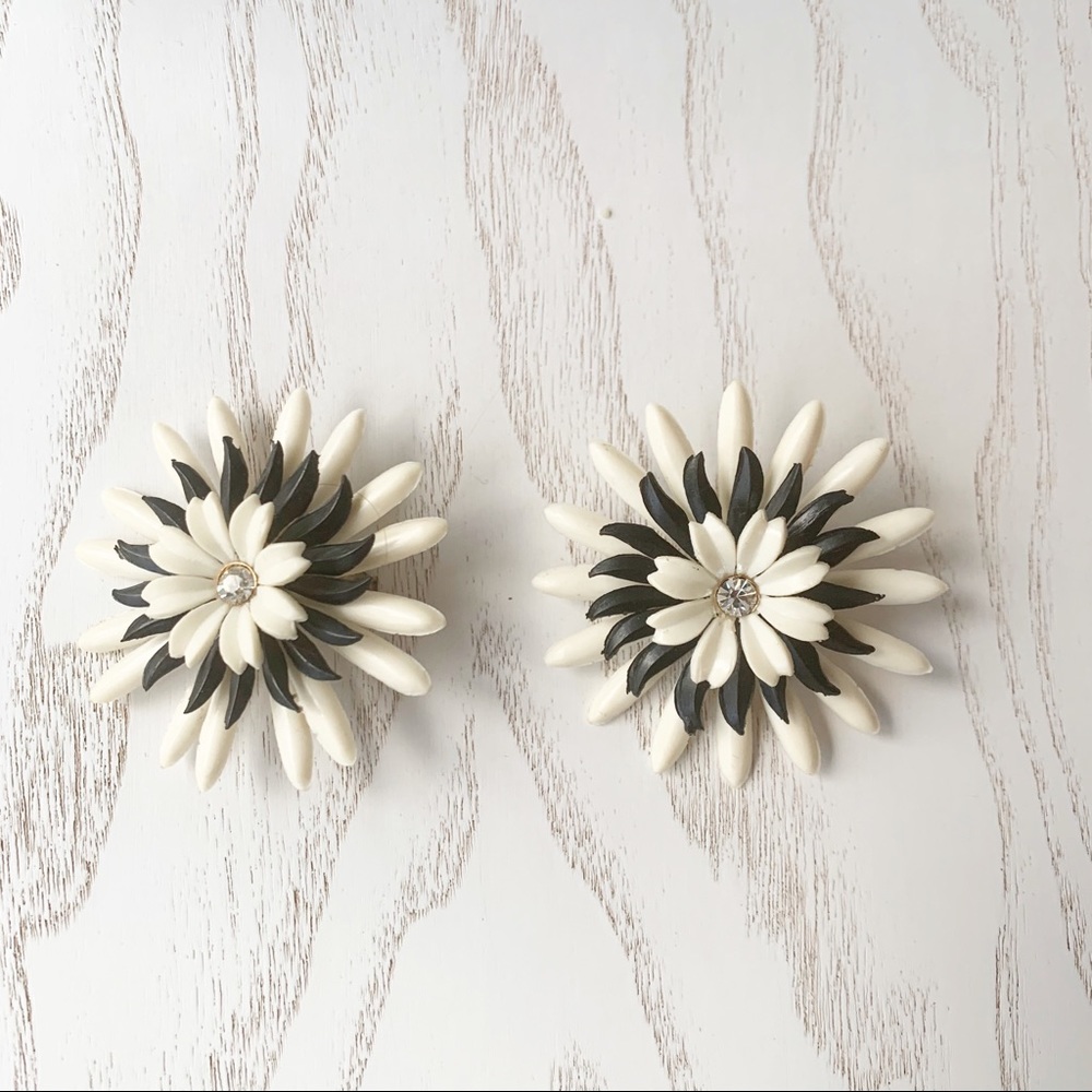 Floral Earrings || Black & White Floral Statement